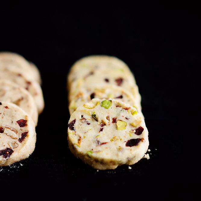 Rezeptbild: Sablés mit Pekannüssen & Cranberry und Pistazien & Zitrone