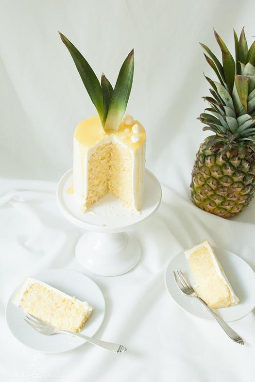 Rezeptbild: Gerolltes Ananas-Kokos-Törtchen