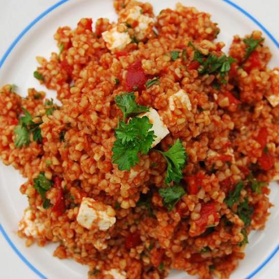 Rezeptbild: Ungarischer Gurkensalat trifft türkischen Bulgursalat