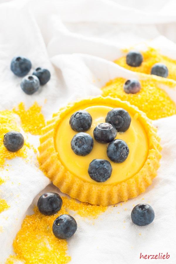 Rezeptbild: Polenta-Tartelettes mit Zitronen-Creme