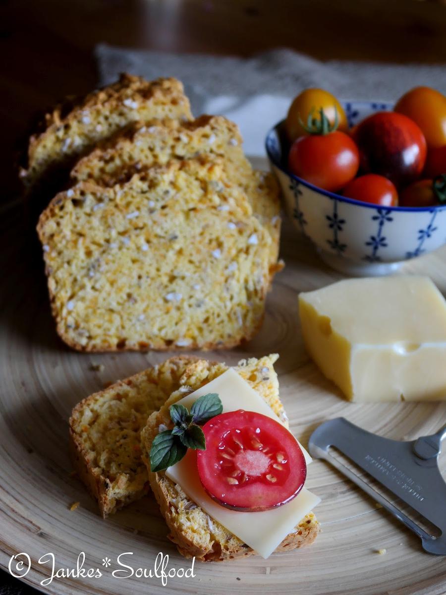 Rezeptbild: soda bread mit Möhren