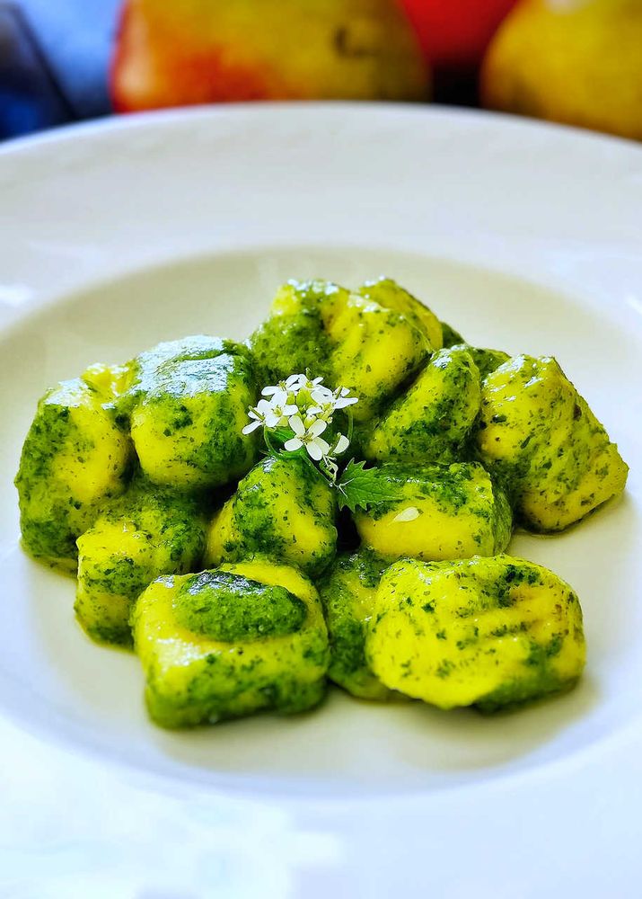 Rezeptbild: Pesto mit Knoblauchsrauke und Walnüssen