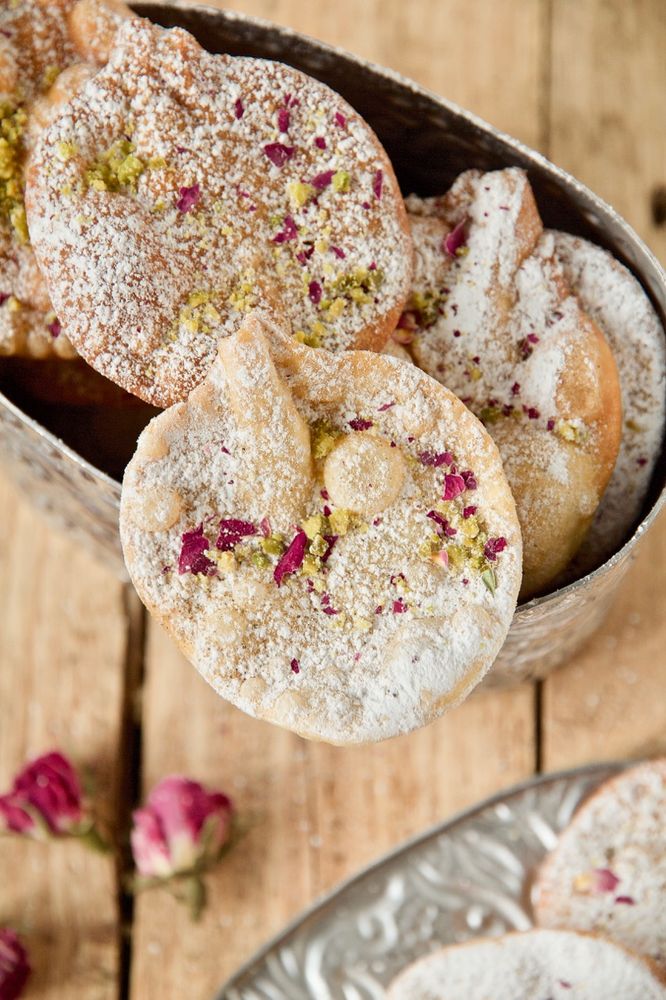 Rezeptbild: Gosh-e Fil - knusprige Elefantenohren für Nowrooz oder Fasching