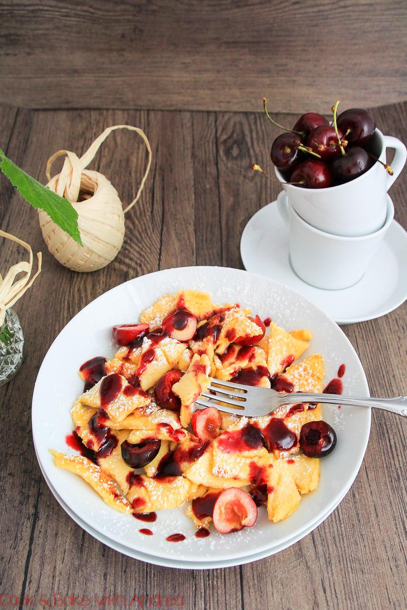 Rezeptbild: Klassischer Kaiserschmarrn mit frischem Obst