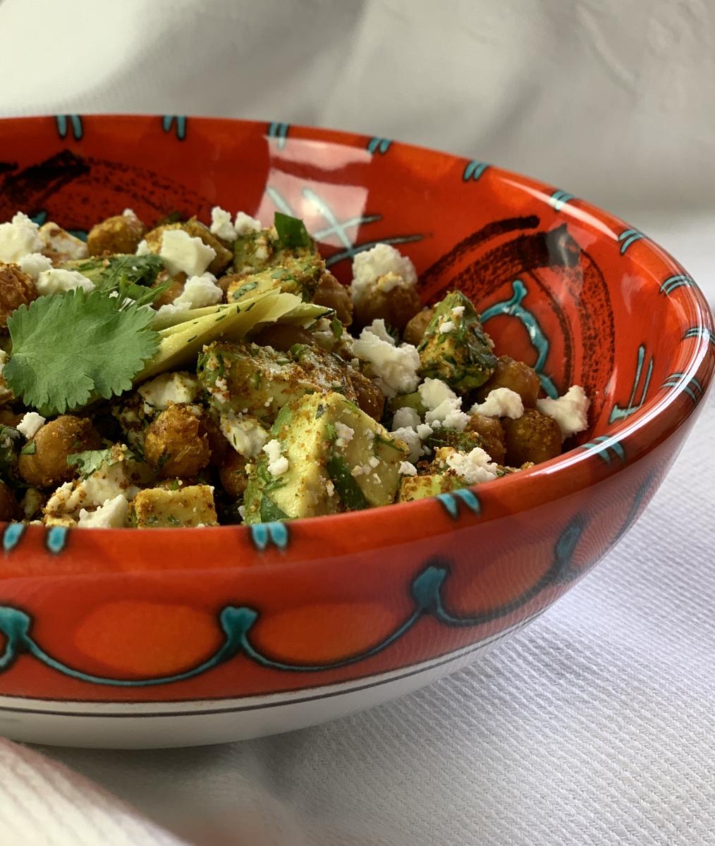 Rezeptbild: Proteinsalad mit Kichererbsen und Avocado