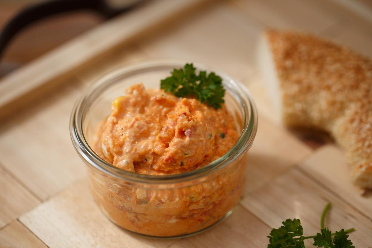 Rezeptbild: Brotaufstrich mit Cashews und Mais