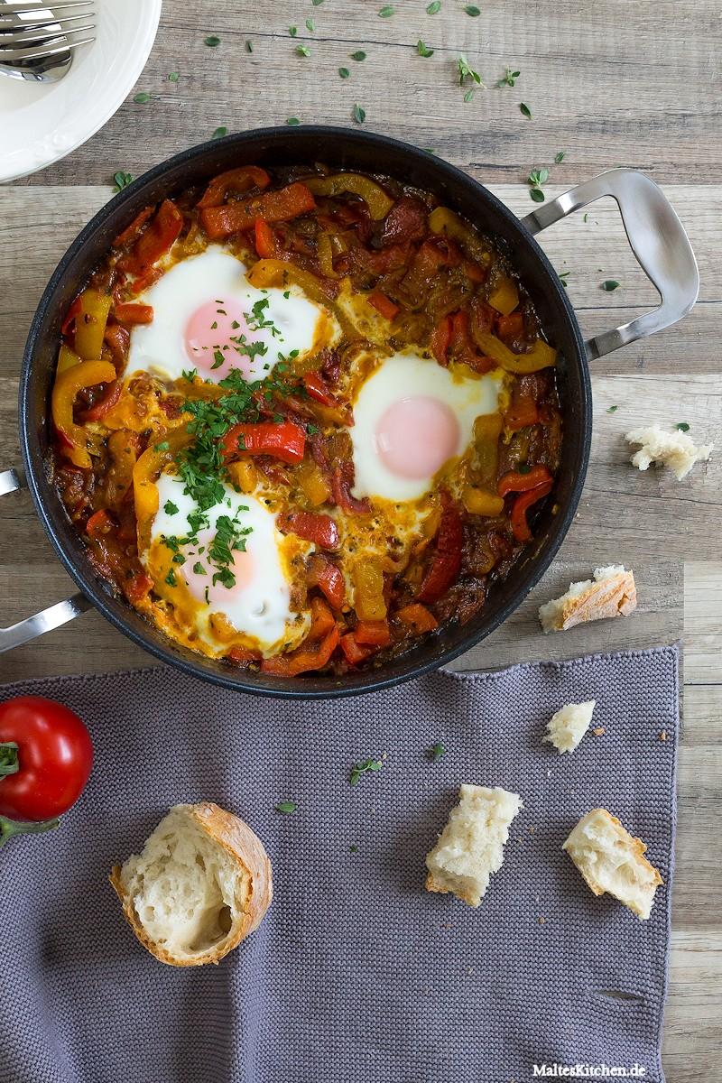 Rezeptbild: Shakshuka, geschmortes Paprikagemüse & Spiegelei