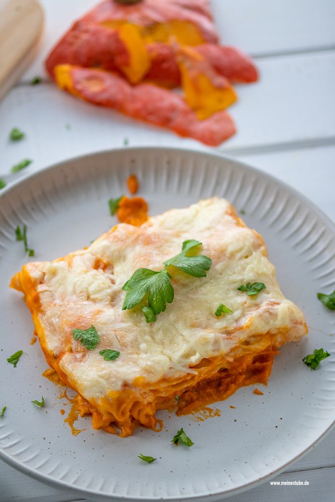 Rezeptbild: Vegetarische Kürbislasagne mit verstecktem Kürbisgemüse
