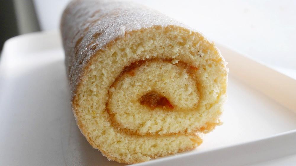 Rezeptbild: Biskuitrolle mit Orangenfüllung