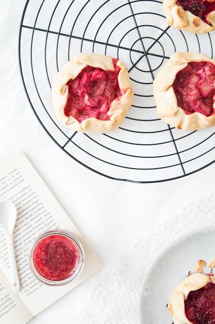 Rezeptbild: Mini Rhabarber Galette
