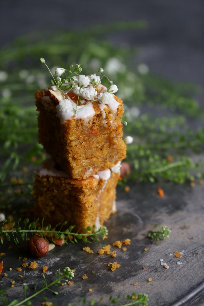 Rezeptbild: Einfacher & saftiger Möhrenkuchen aus der Auflaufform