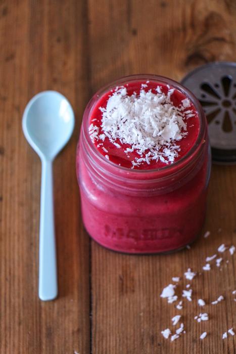 Rezeptbild: Himbeer-Kokos-Eis