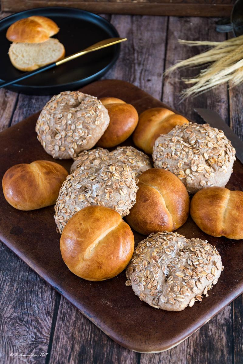 Rezeptbild: Schweizer Weggli-Klassisch und Dinkelvollkorn