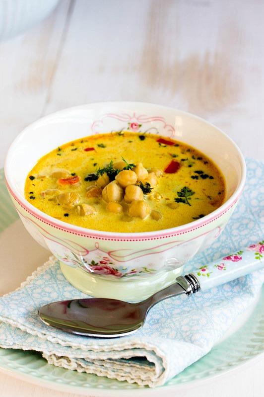 Rezeptbild: Schnelle,gesunde Kichererbsen Suppe mit Kokosmilch und vielen Gewürzen 