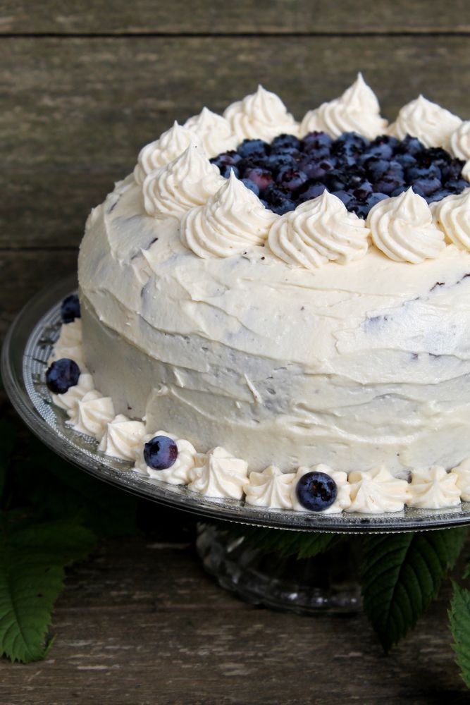 Rezeptbild: Schoko-Bierkuchen mit Heidelbeeren