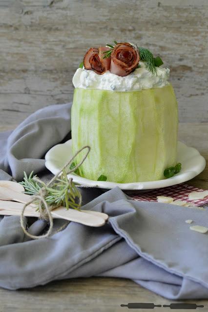 Rezeptbild: pikante Melonentorte mit Prosciuttorosen 