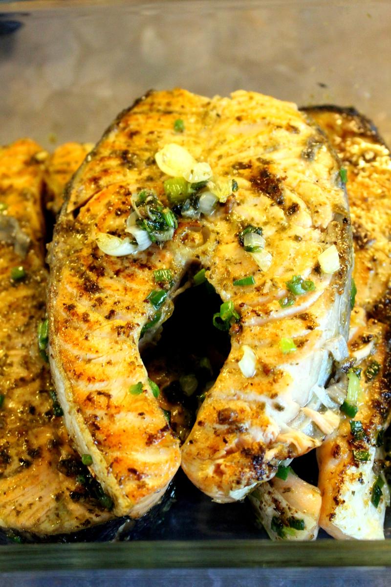 Rezeptbild: Gebratene Lachsscheiben mit Pilzsauce