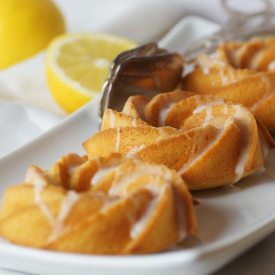 Rezeptbild: Fluffige Zitronenküchlein
