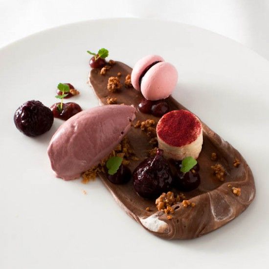 Rezeptbild: rote bete | schokoladenpudding | quinoa | rotwein eiscreme