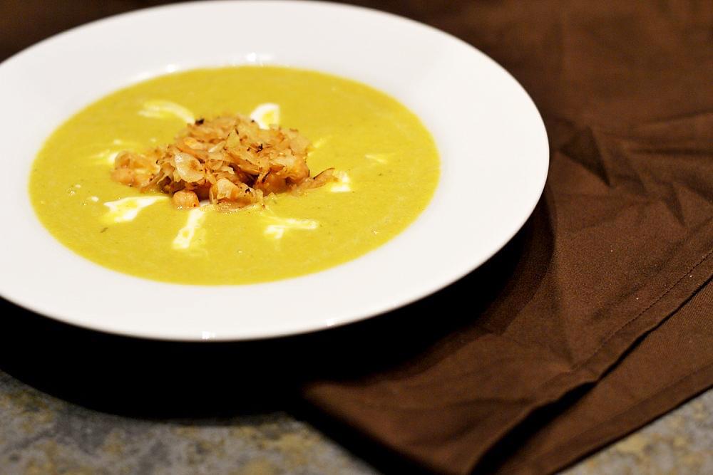 Rezeptbild: Kichererbsensuppe mit gebratenem Sauerkraut