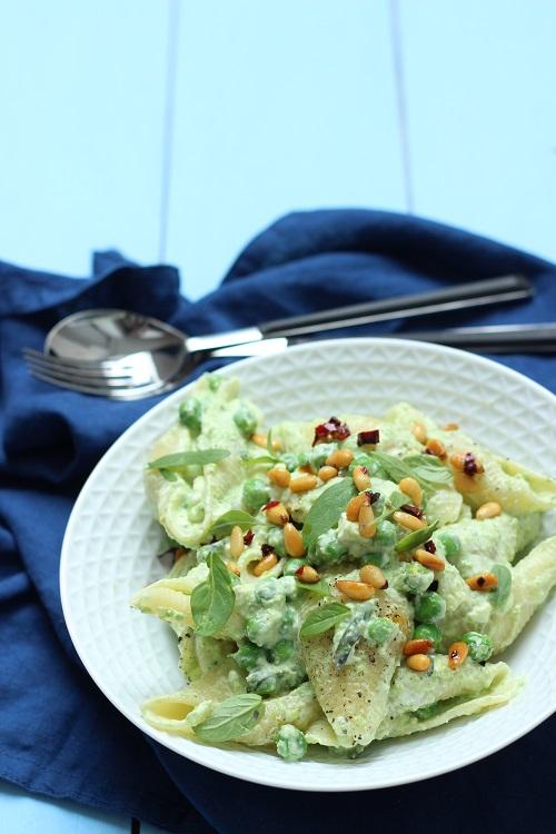 Rezeptbild: Erbsen-Pasta mit Feta und Pinienkernen
