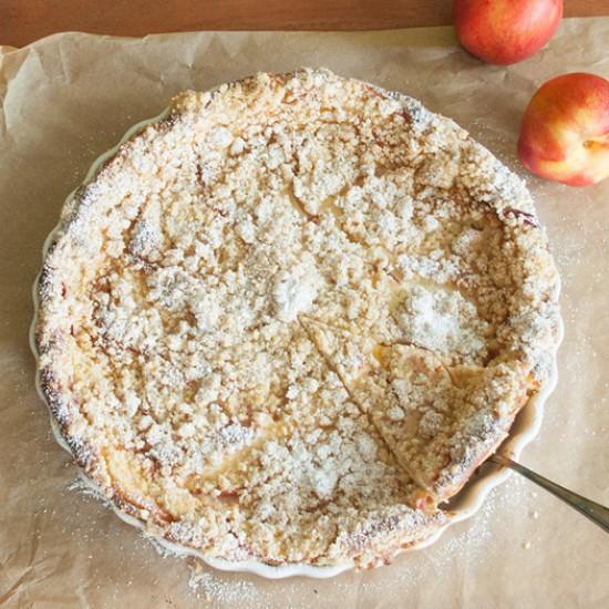 Rezeptbild: Käsekuchen-Nektarinen-Tarte mit Streuseln
