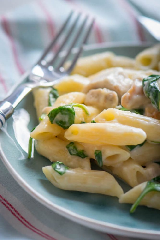 Rezeptbild: Knobi Spinat Pasta mit Putenstreifen