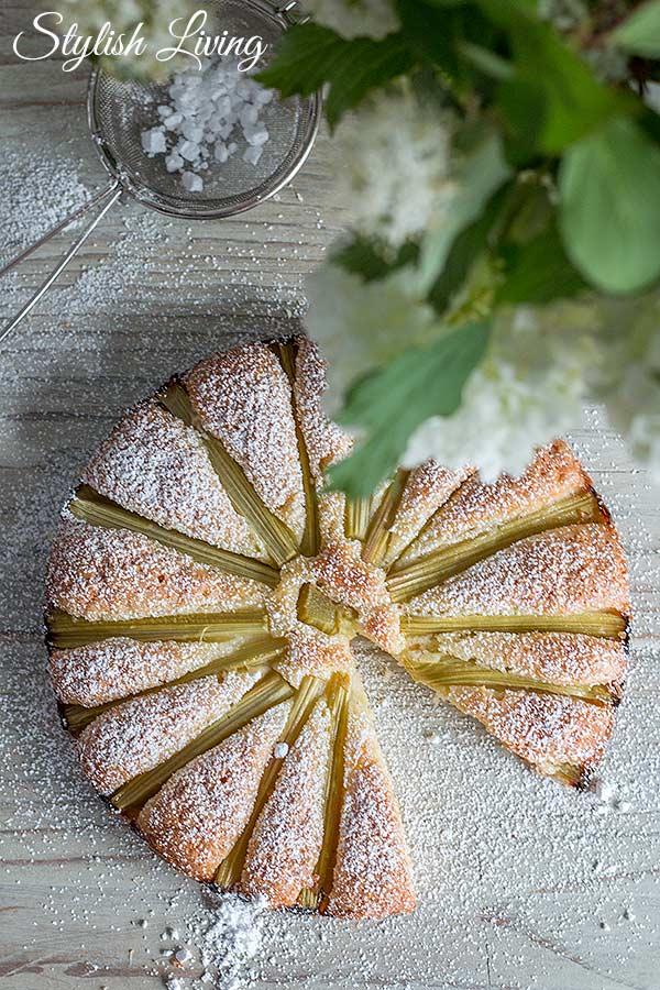 Rezeptbild: Blitzschneller Rhabarberkuchen