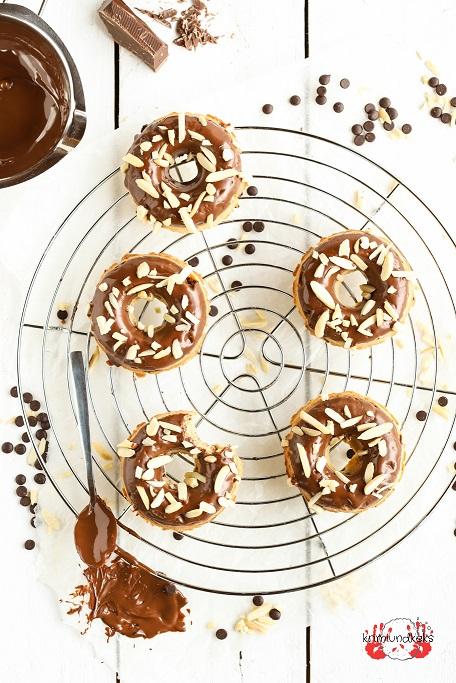 Rezeptbild: Schoko-Mandel-Donuts aus dem Ofen