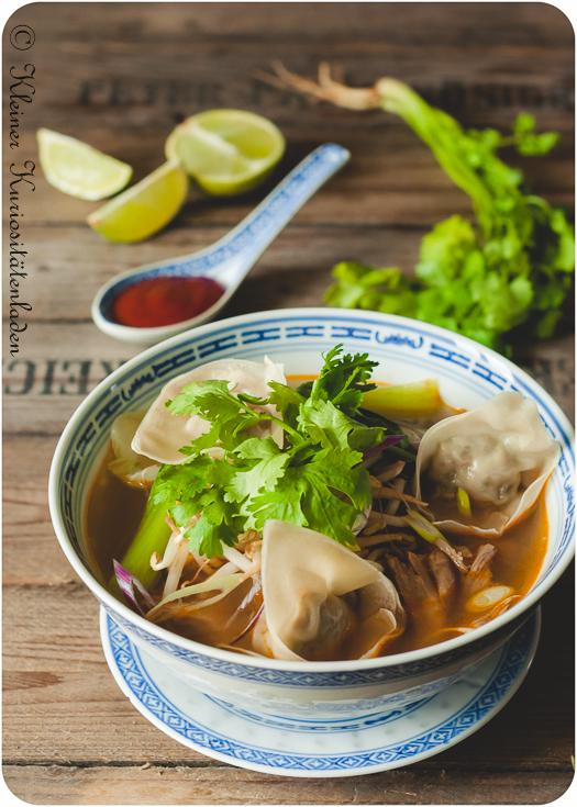 Rezeptbild: Asiasuppe mit Hähnchen-Wan-Tan