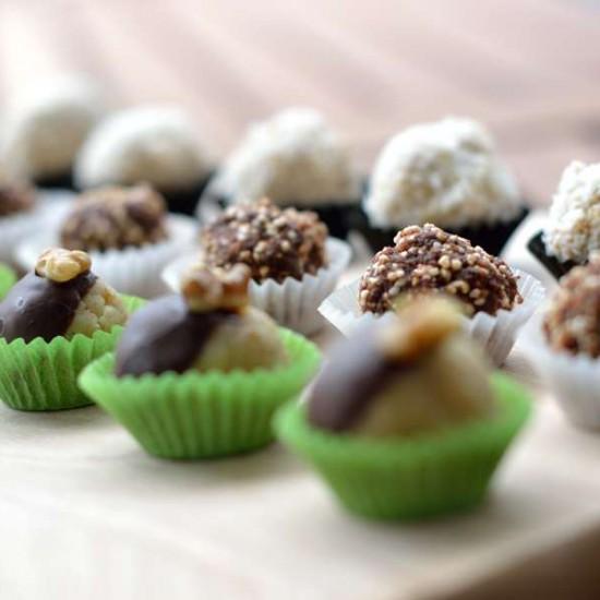 Rezeptbild: Dreierlei vegane Pralinen