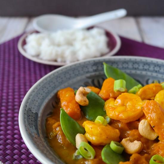 Rezeptbild: Kürbis-Garnelen-Curry mit Cashew-Topping