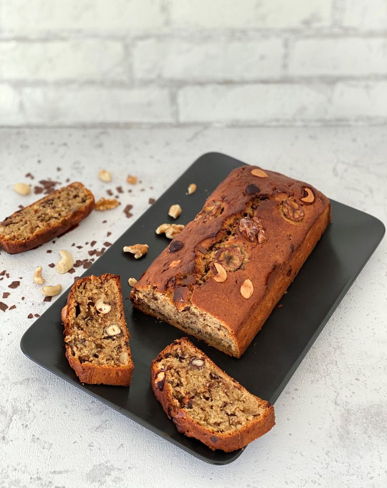 Rezeptbild: Bananenbrot mit Nüssen und Schokolade