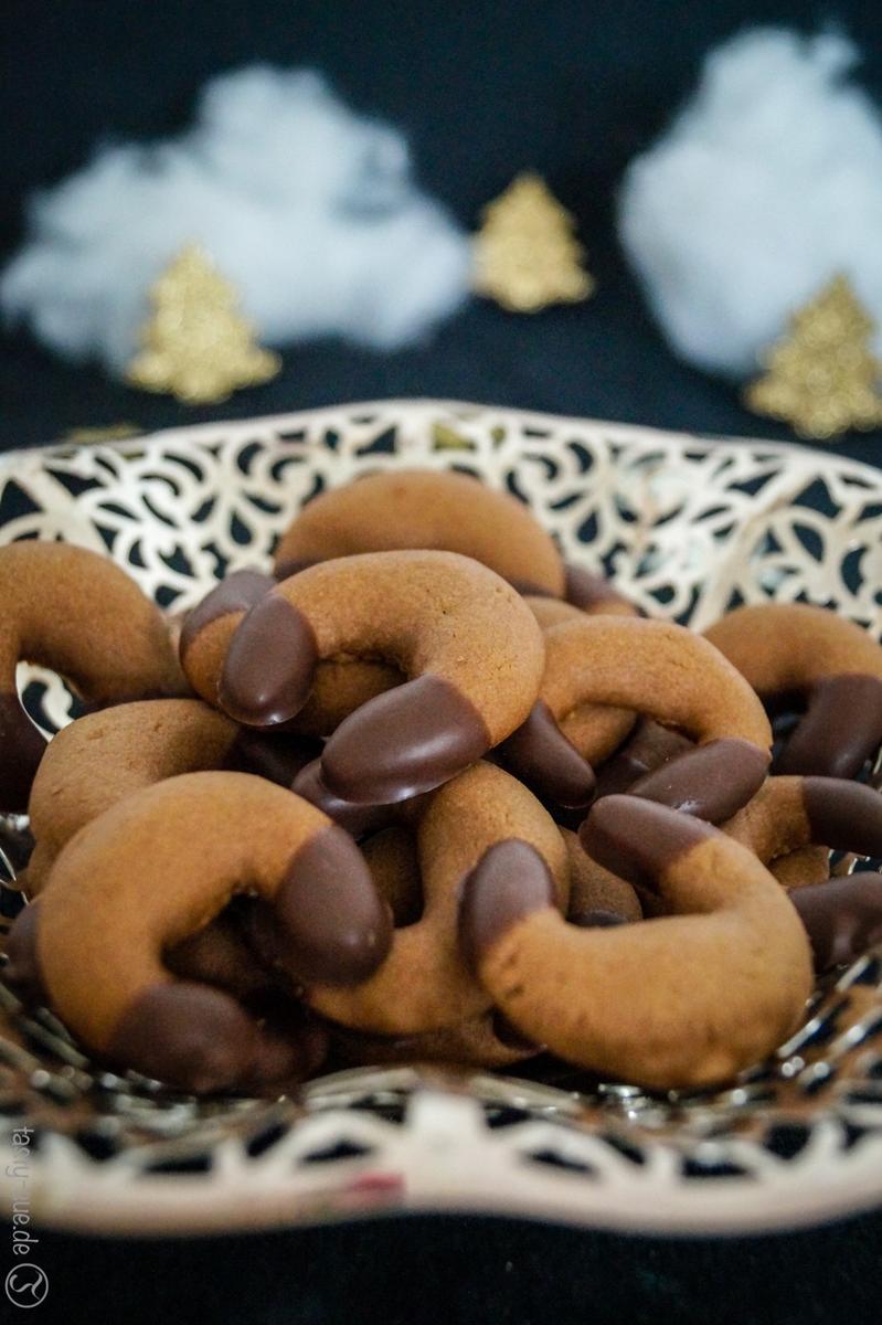 Rezeptbild: Nougatkipferl - der 1. Advent kann kommen