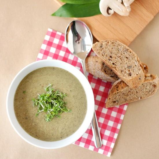 Rezeptbild: Champignon-Bärlauch-Suppe