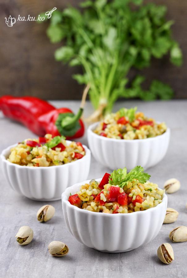 Rezeptbild: Bulgur-Linsen-Salat mit rotem Paprika und Koriander