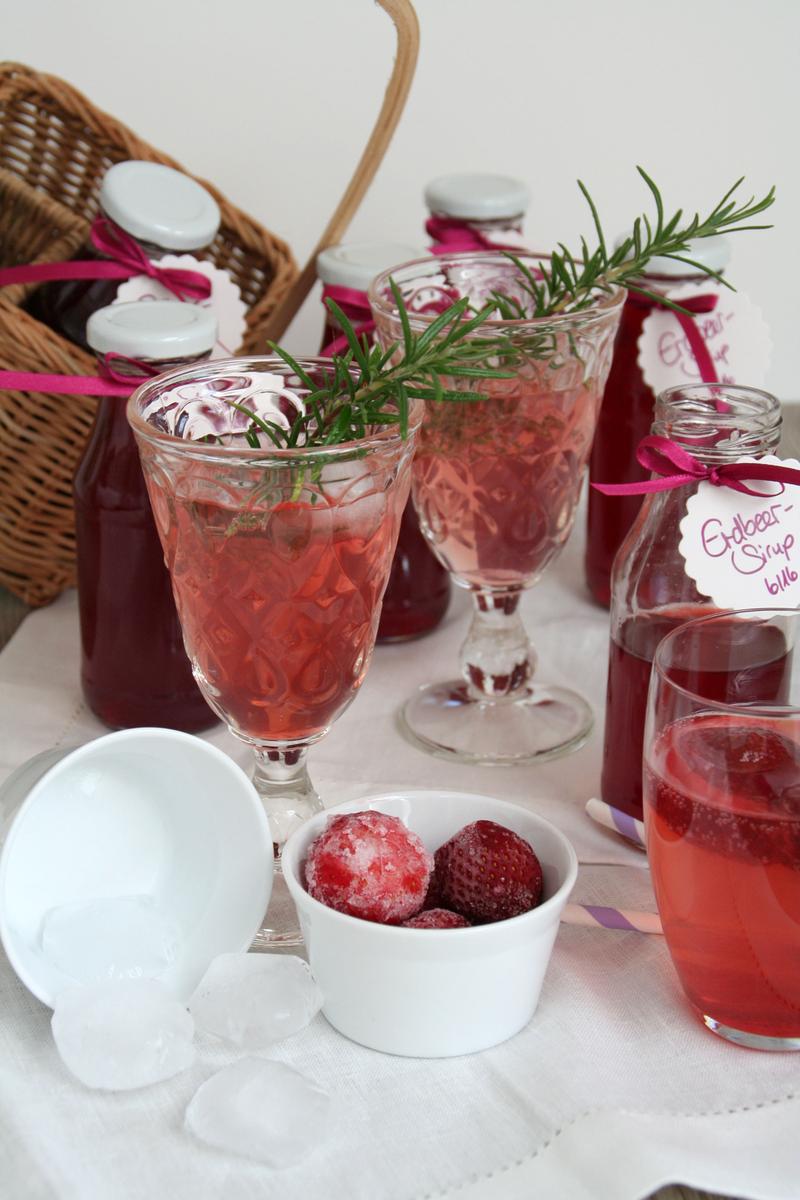 Rezeptbild: Sommer auf der Zunge - mit Erdbeere-Sirup