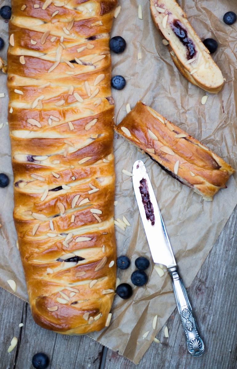 Rezeptbild: Blueberry-Cheesecake Coffee Bread 