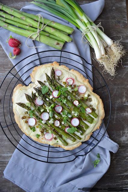 Rezeptbild: Flammkuchen mit Spargel