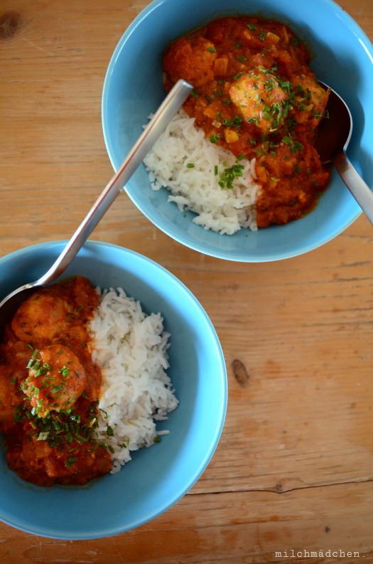 Rezeptbild: Kichererbsenbällchen in Curry-Tomatensauce