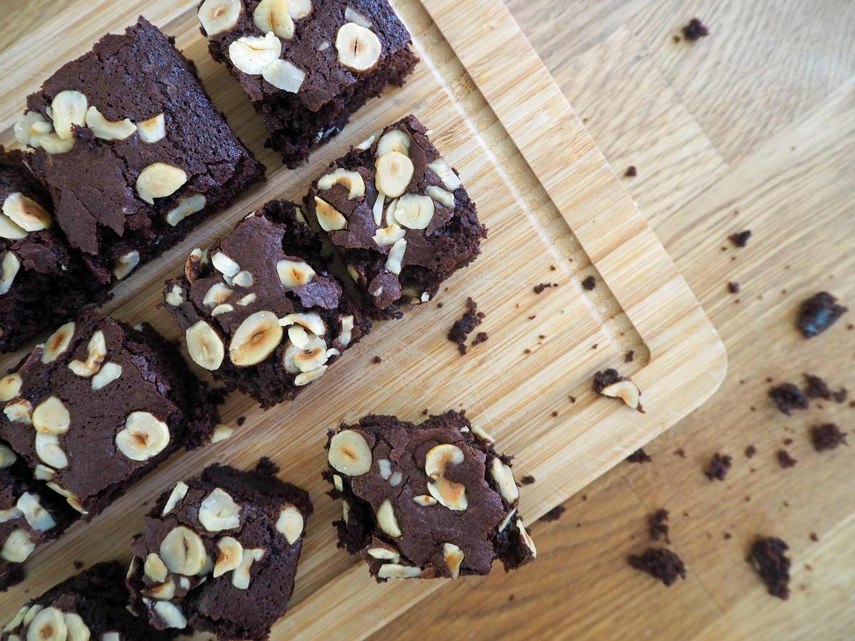 Rezeptbild: REZEPT FÜR VEGANE BROWNIES