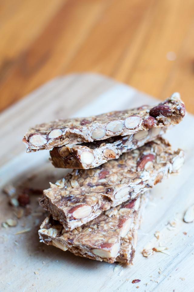 Rezeptbild: Nussige Müsliriegel ohne Backen