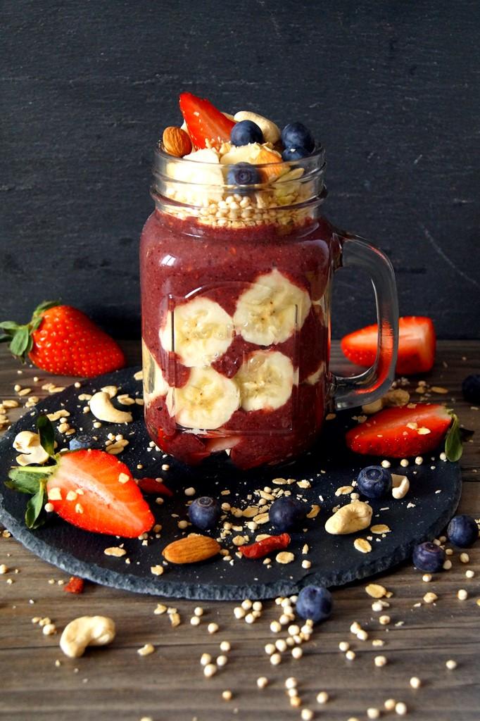 Rezeptbild: Acai Nicecream Smoothie mit Beeren 