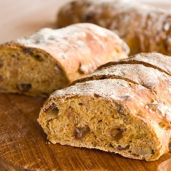 Rezeptbild: Karotten-Rosinen-Walnuss-Brot