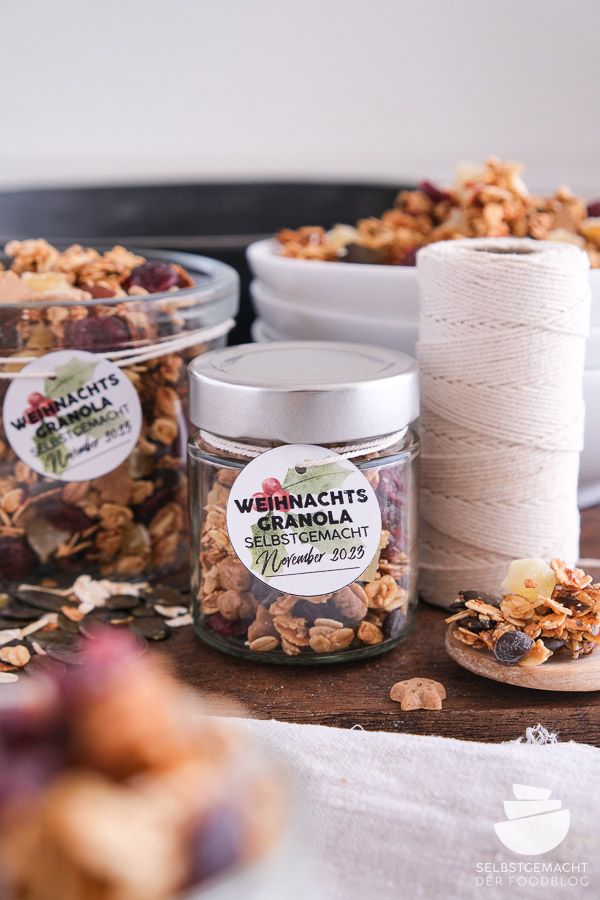Rezeptbild: Weihnachtsgranola mit Geschenkeetiketten