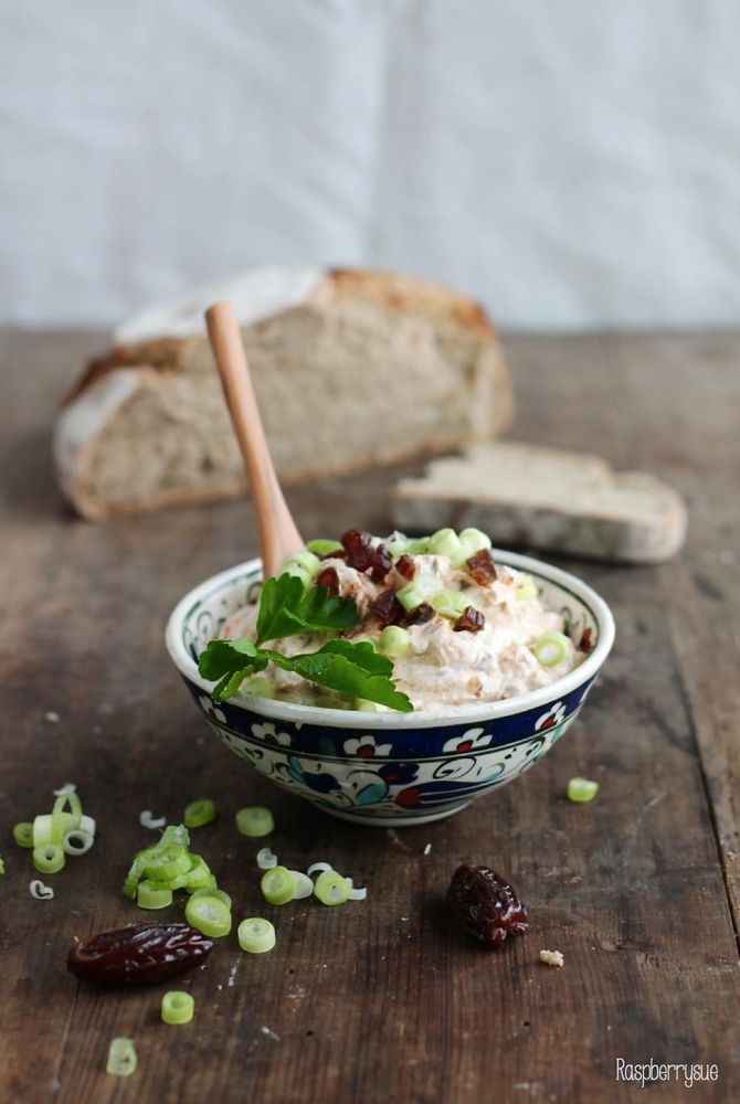 Rezeptbild: Harissa-Dattel-Dip