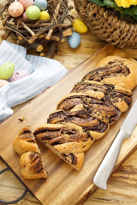 Rezeptbild: Osterzopf mit Schokolade und Dinkel