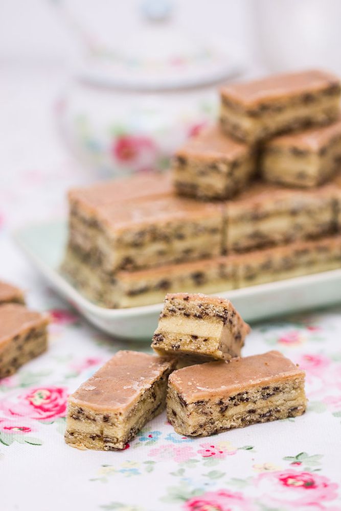 Rezeptbild: Helenenschnitten mit Marzipan