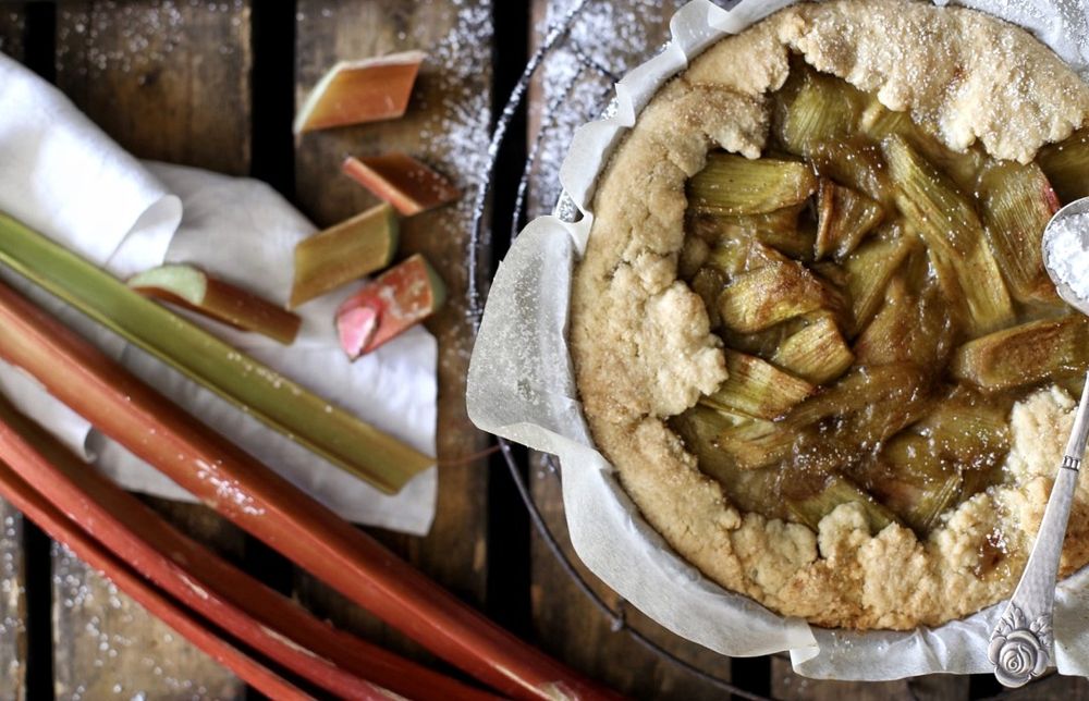Rezeptbild: Rhabarberkuchen mit Vanille-Crème