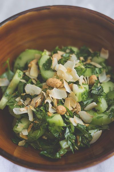 Rezeptbild: Gurken-Saté-Salat mit Kokosflakes